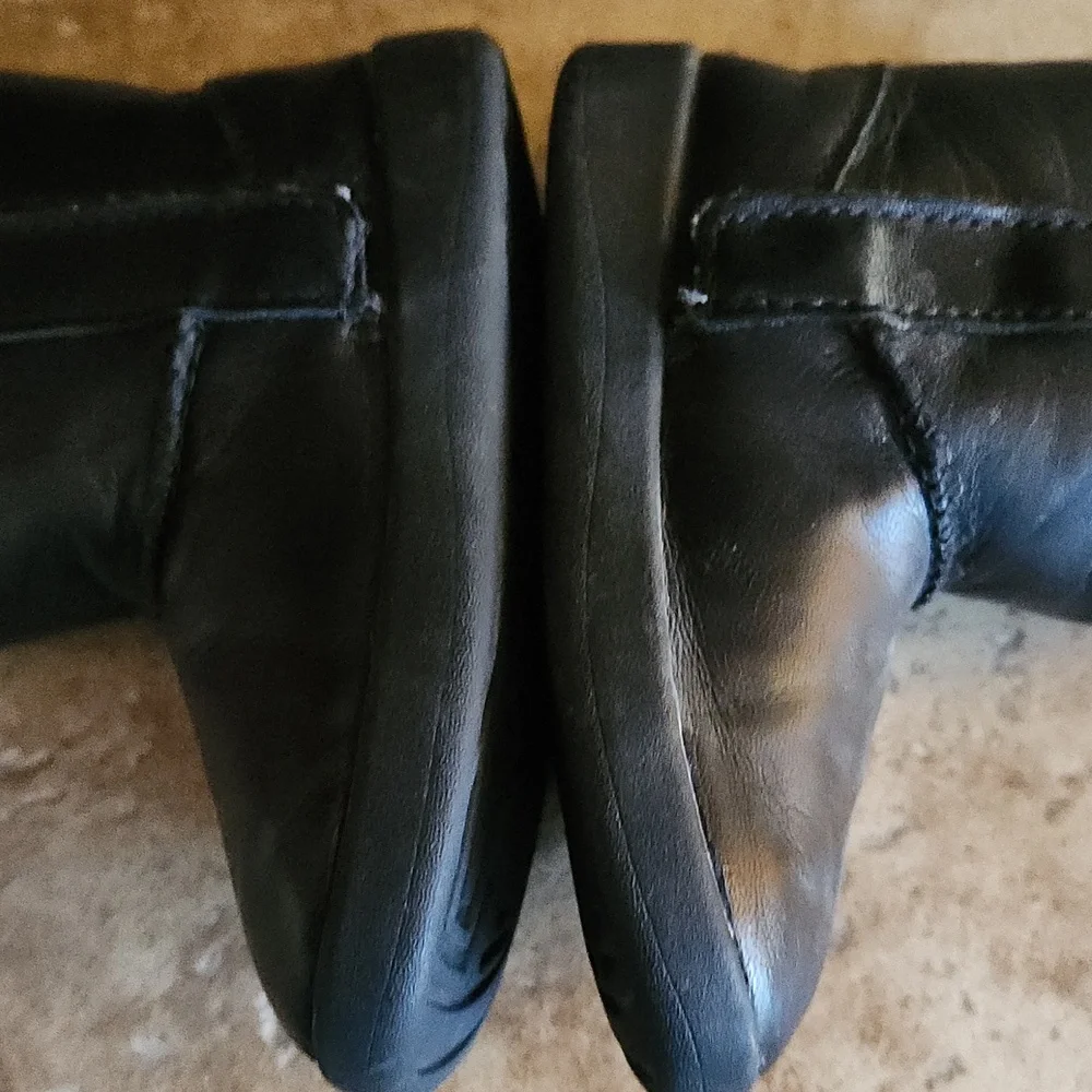 UGG Black Leather Boots with Shearling Toddler Size 4/5 - Picture 9 of 11